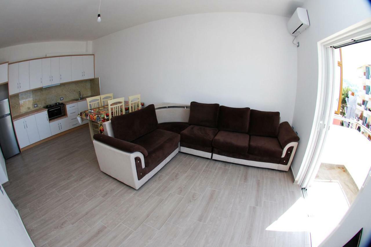 Rafail'S Apartment Sarande Exterior photo
