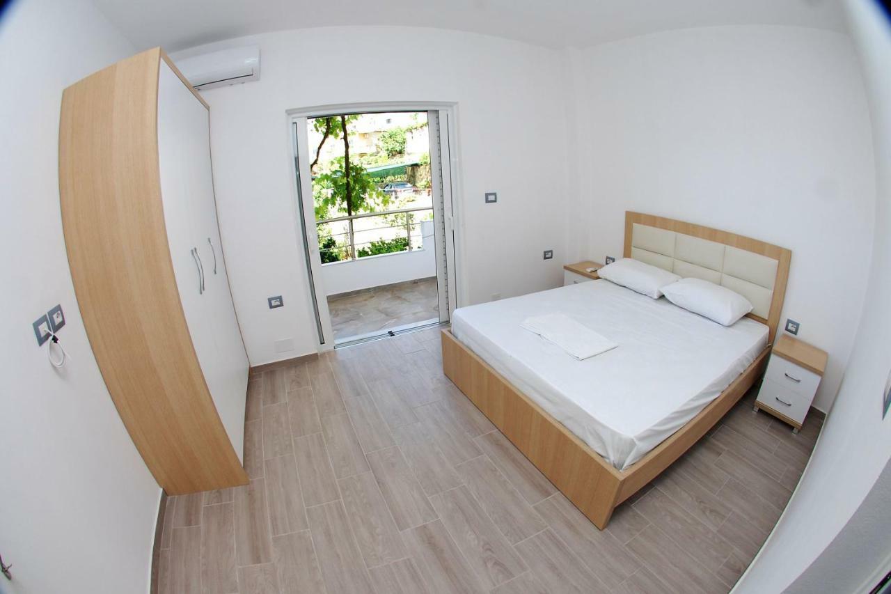 Rafail'S Apartment Sarande Exterior photo